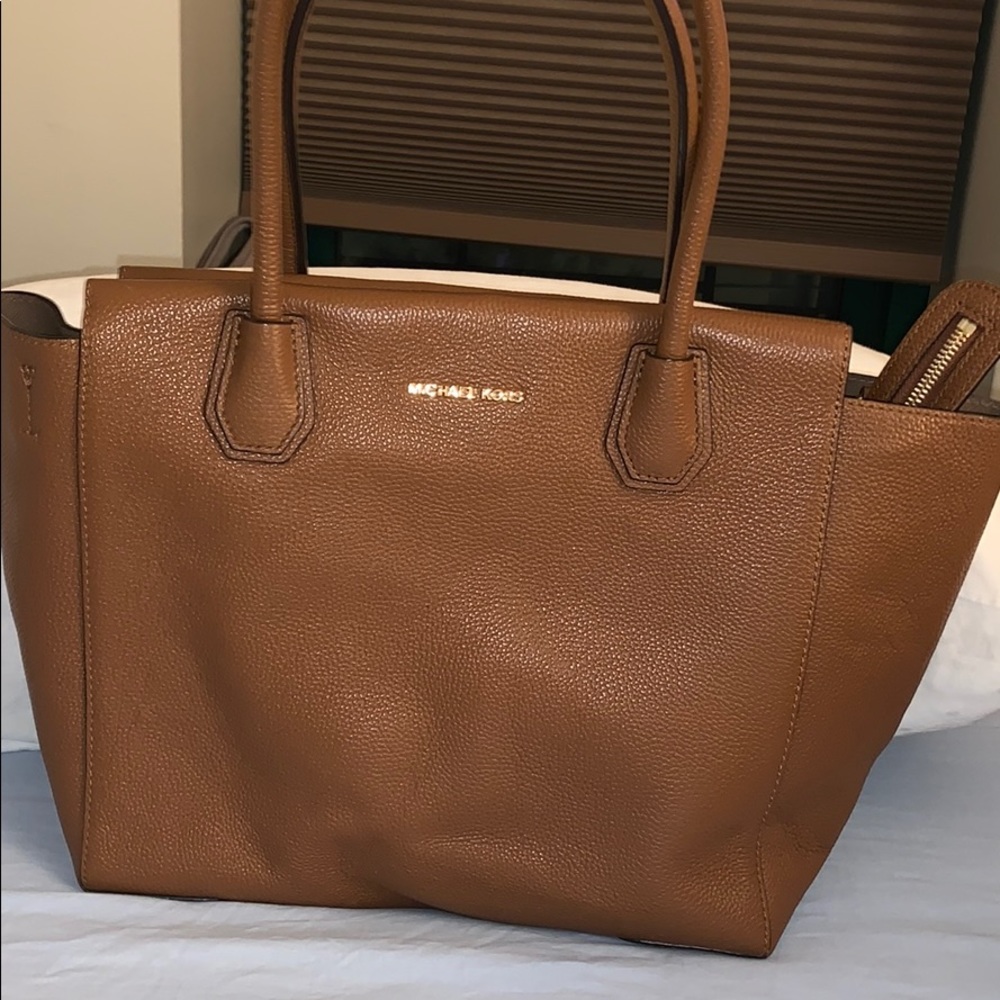 Michael kors hangbag